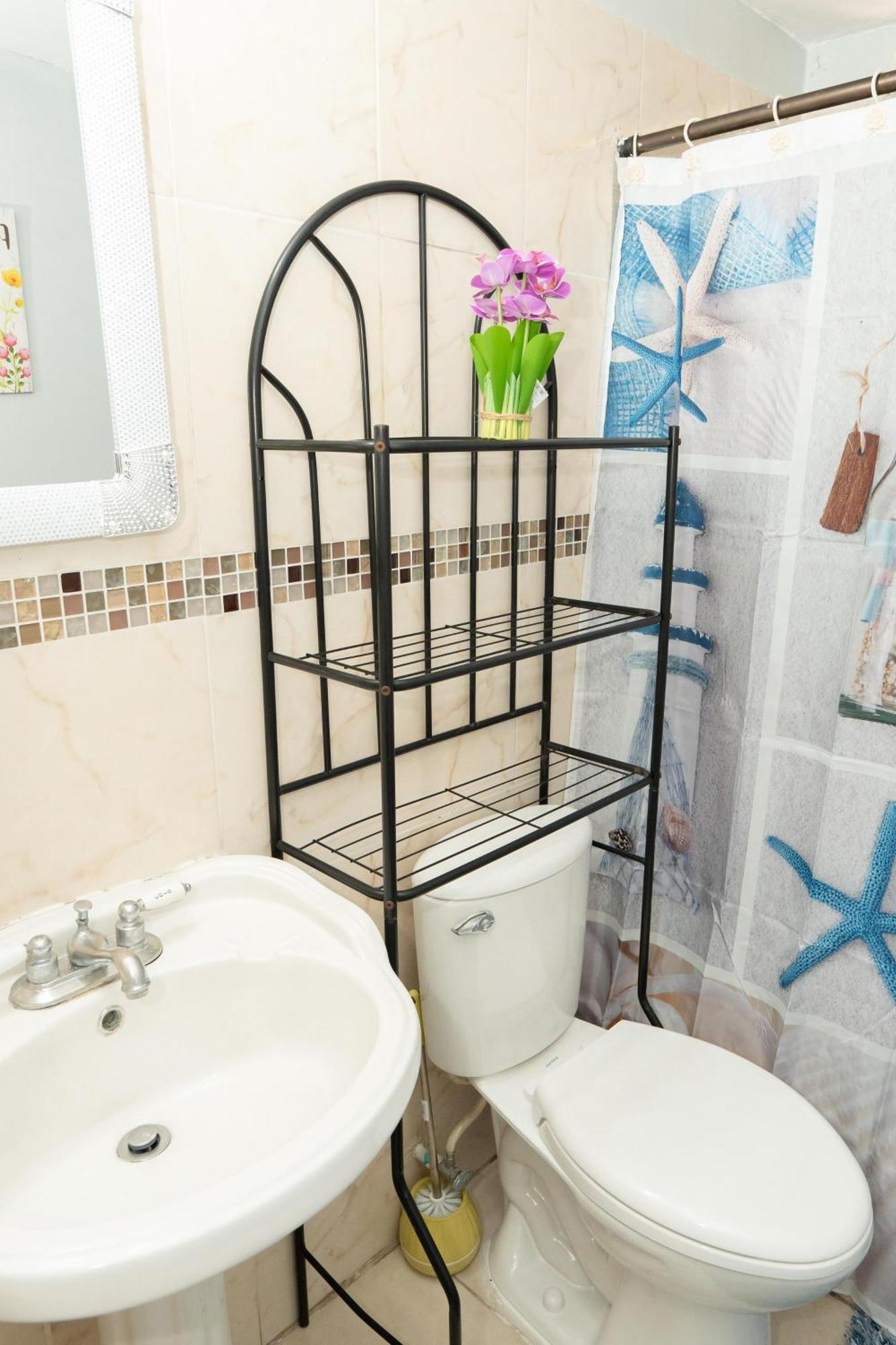Finest Accommodation Oxford Manor One Bedroom Apt # 27 Kingston Eksteriør billede