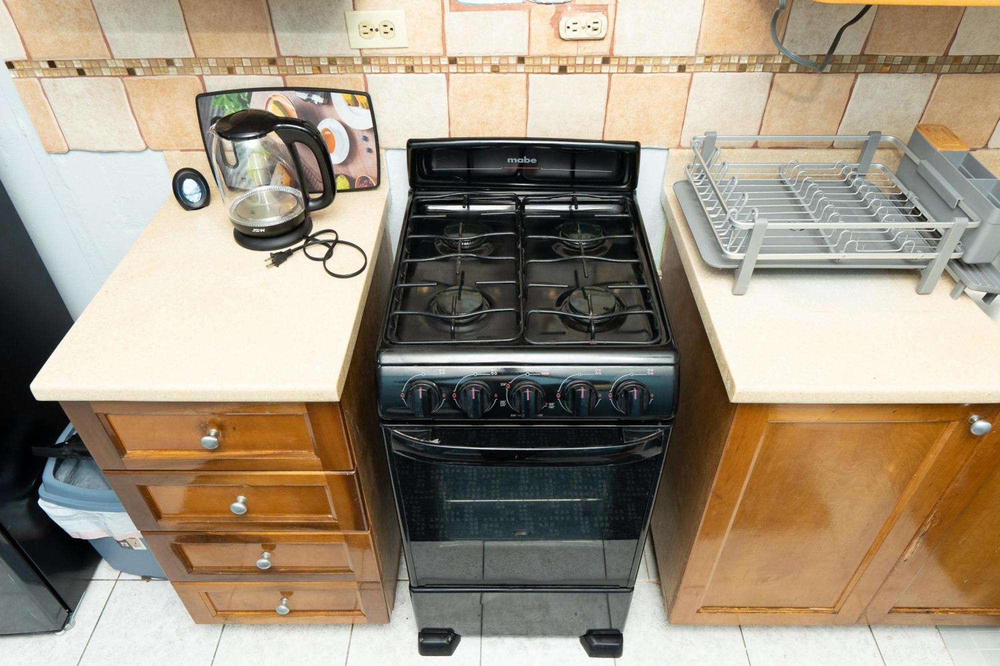 Finest Accommodation Oxford Manor One Bedroom Apt # 27 Kingston Eksteriør billede