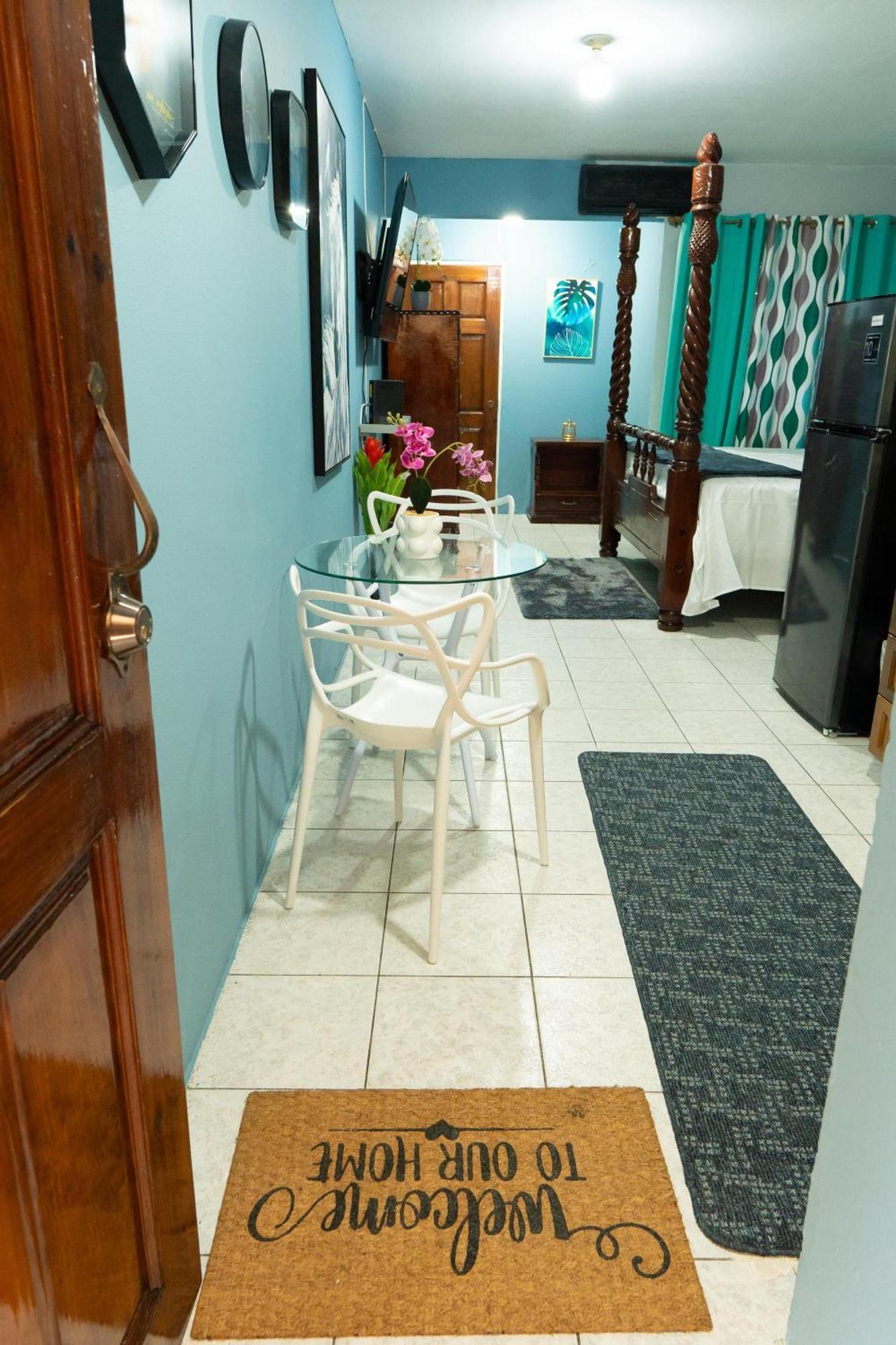 Finest Accommodation Oxford Manor One Bedroom Apt # 27 Kingston Eksteriør billede